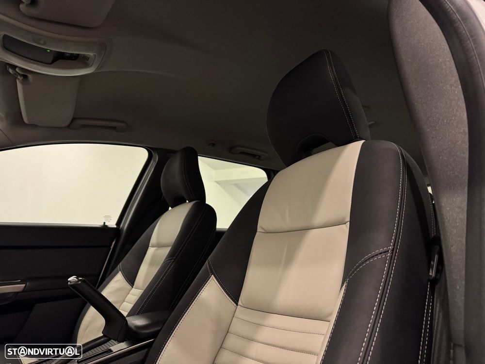 Volvo V50 1.6 D Drive R-Design Start/Stop - 28