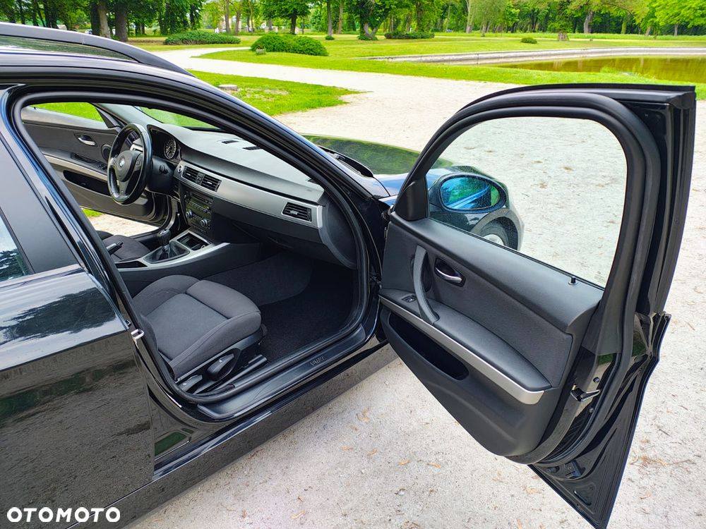 BMW Seria 3 318i - 15