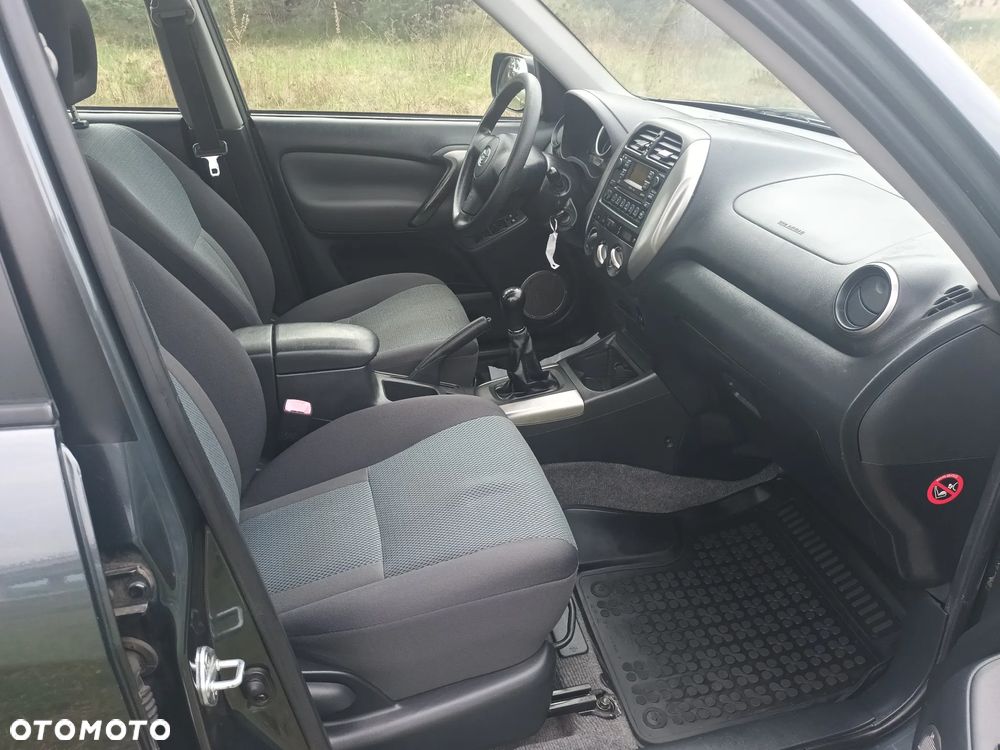 Toyota RAV4 1.8 VVT-i Terra 2WD - 20