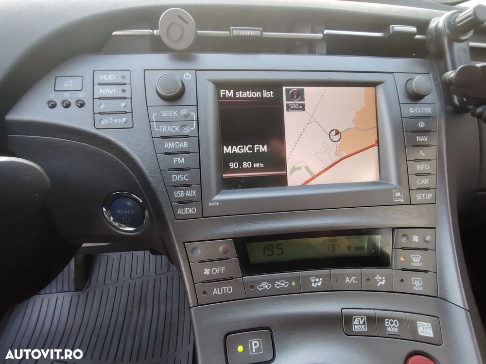 Toyota Prius Sol - 2