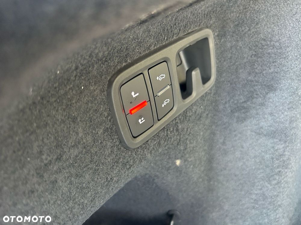 Audi Q8 SUV TFSI e quattro 360 kW tiptronic S line business - 16
