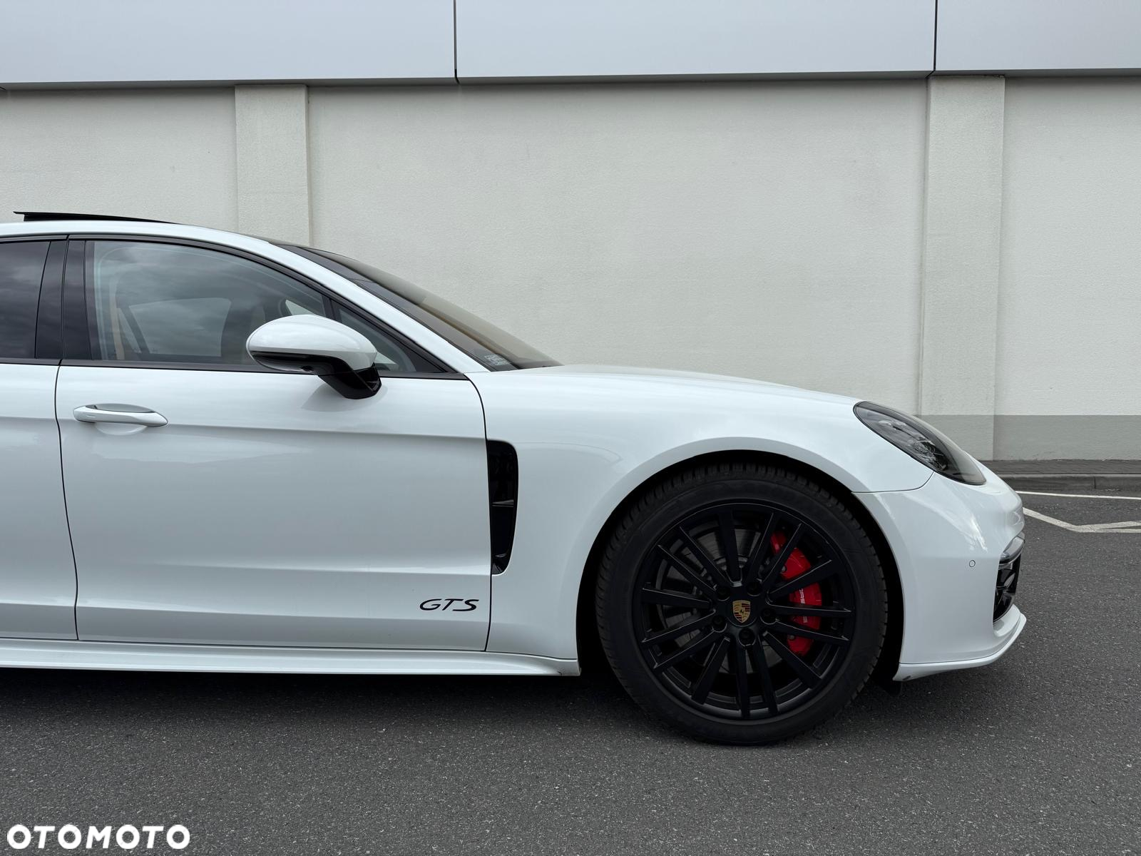 Porsche Panamera GTS GPF - 4