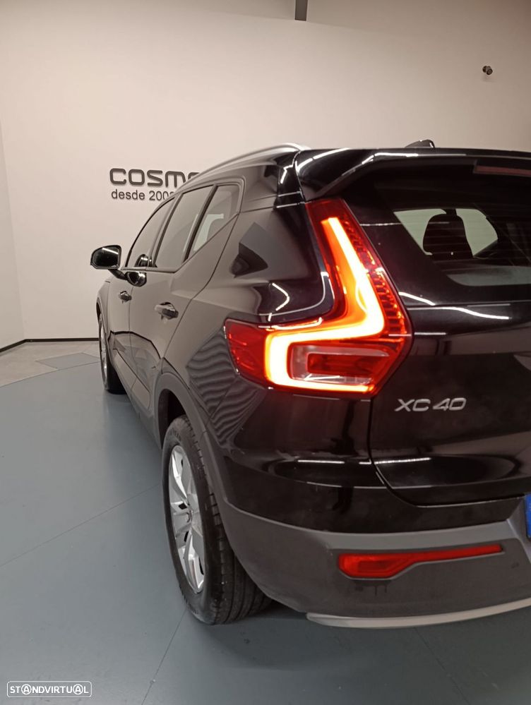 Volvo XC 40 1.5 T2 Momentum Core Geartronic - 16