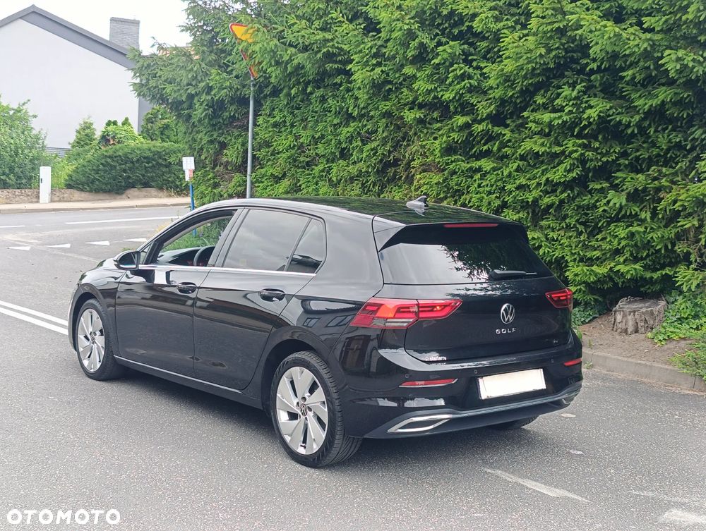 Volkswagen Golf 2.0 TDI SCR Life - 2