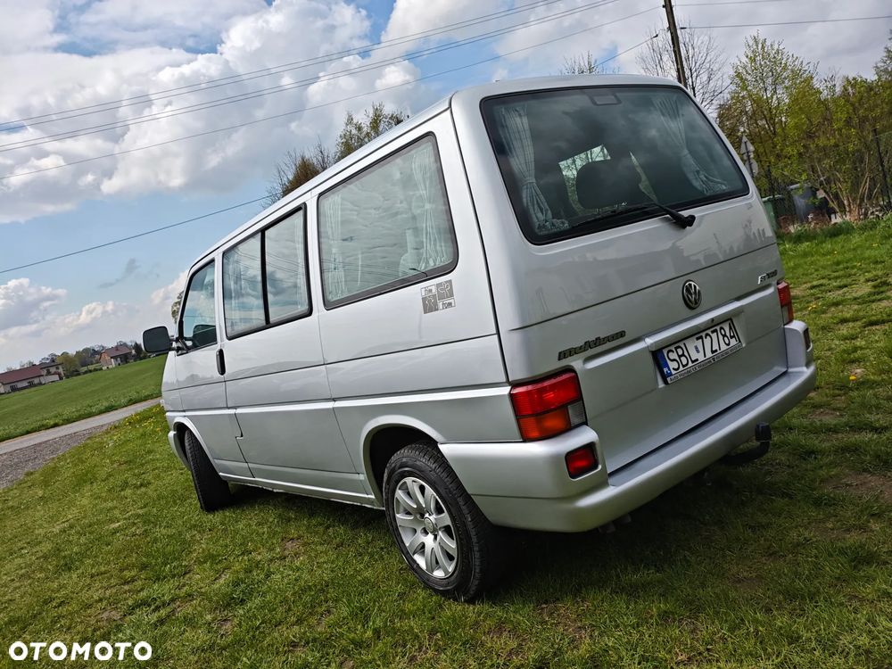 Volkswagen Multivan - 22