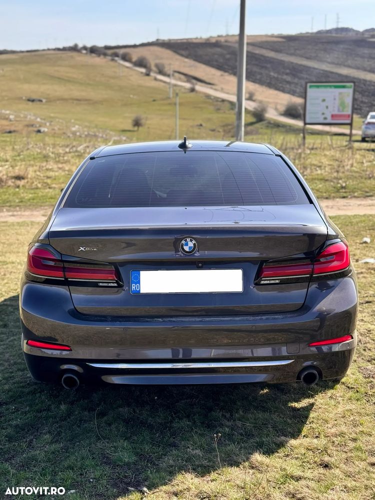 BMW Seria 5 520d xDrive Aut. Luxury Line - 3