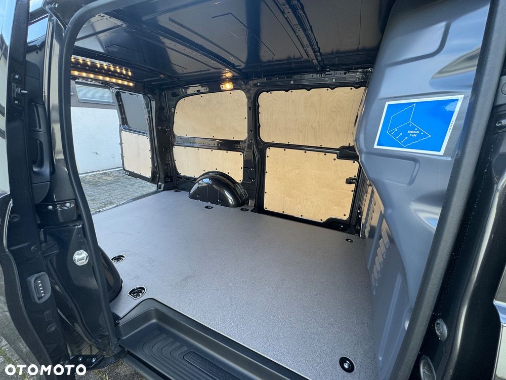 Mercedes-Benz eVITO - 34