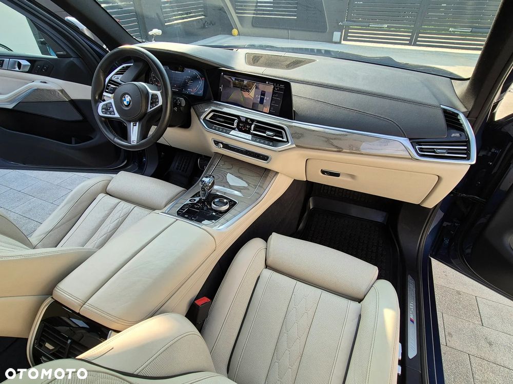 BMW X5 M50i - 23