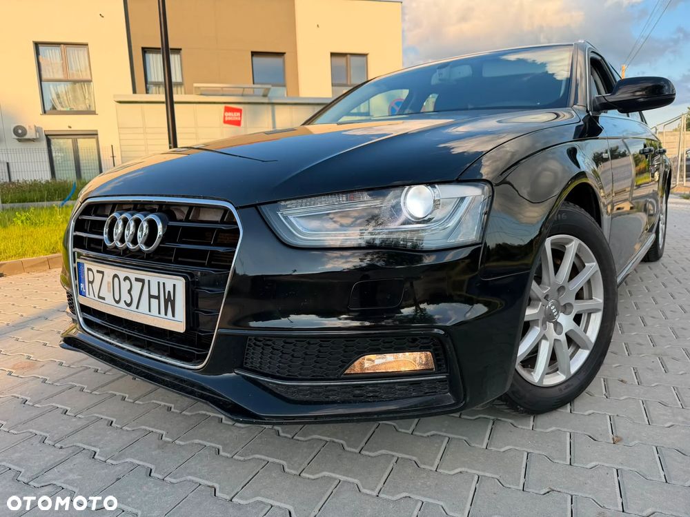 Audi A4 Limousine - 11