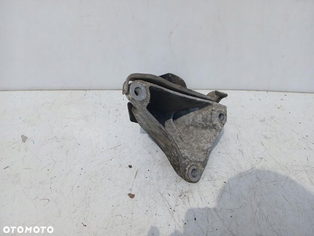 ŁAPA SILNIKA PRAWA MOCOWANIE BMW 1 E81 E87 2.0 B N46B20B 129KM 6764574 - 3