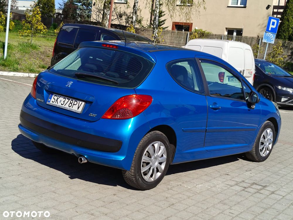 Peugeot 207 - 22