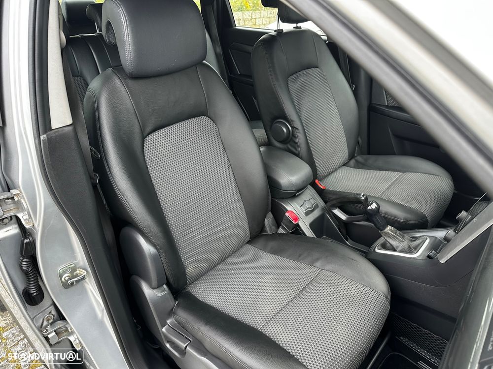 Chevrolet Captiva 2.0 VCDi Seven 7L - 25