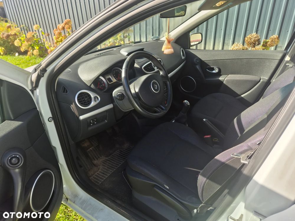 Renault Clio 1.2 16V All Inclusive - 7