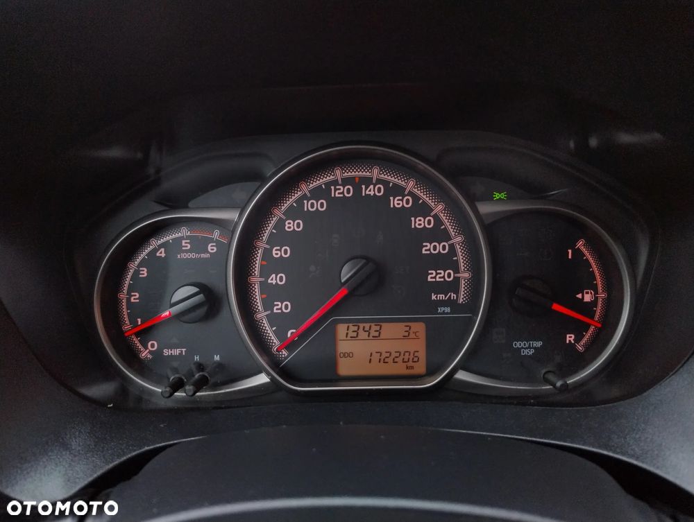 Toyota Yaris 1.4 D-4D Executive - 13