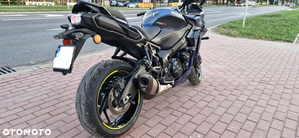 Suzuki GSX - 7