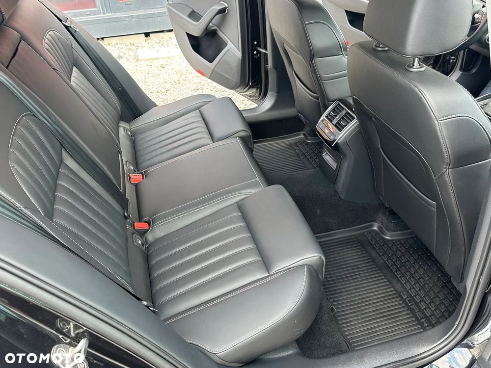 Skoda Superb 2.0 TSI L&K DSG - 8
