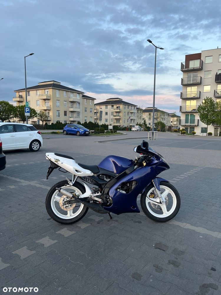 Yamaha TZR - 12