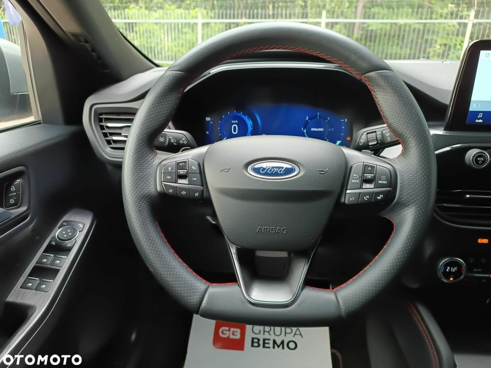Ford Kuga - 13