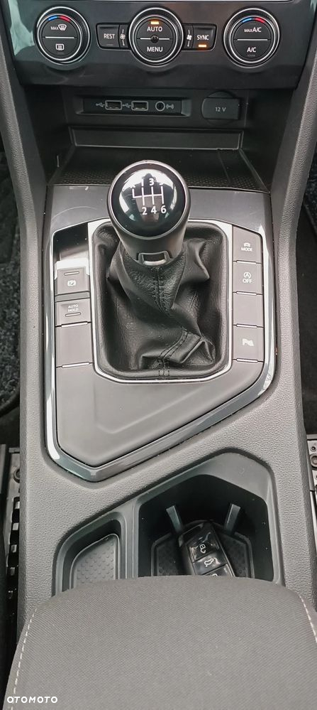 Volkswagen Tiguan 1.5 TSI OPF URBAN SPORT - 30