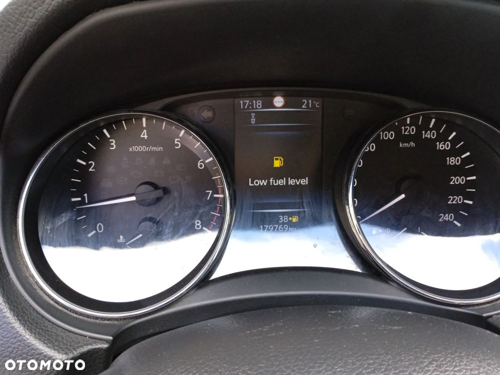 Nissan Qashqai 1.2 DIG-T N-Vision - 11