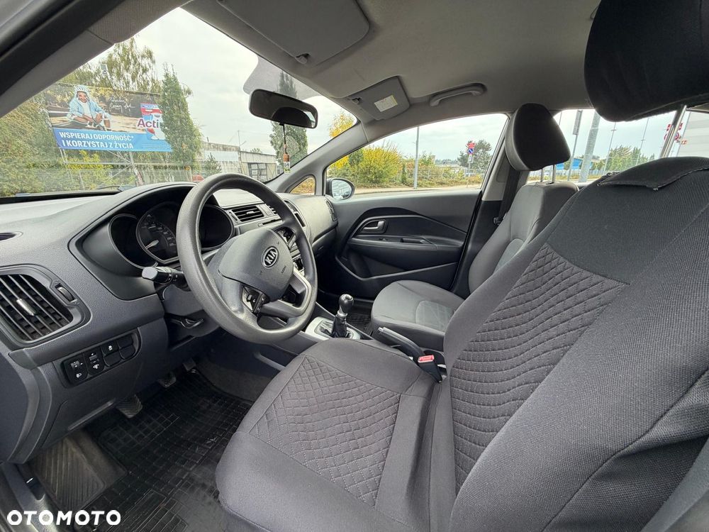 Kia Rio - 13