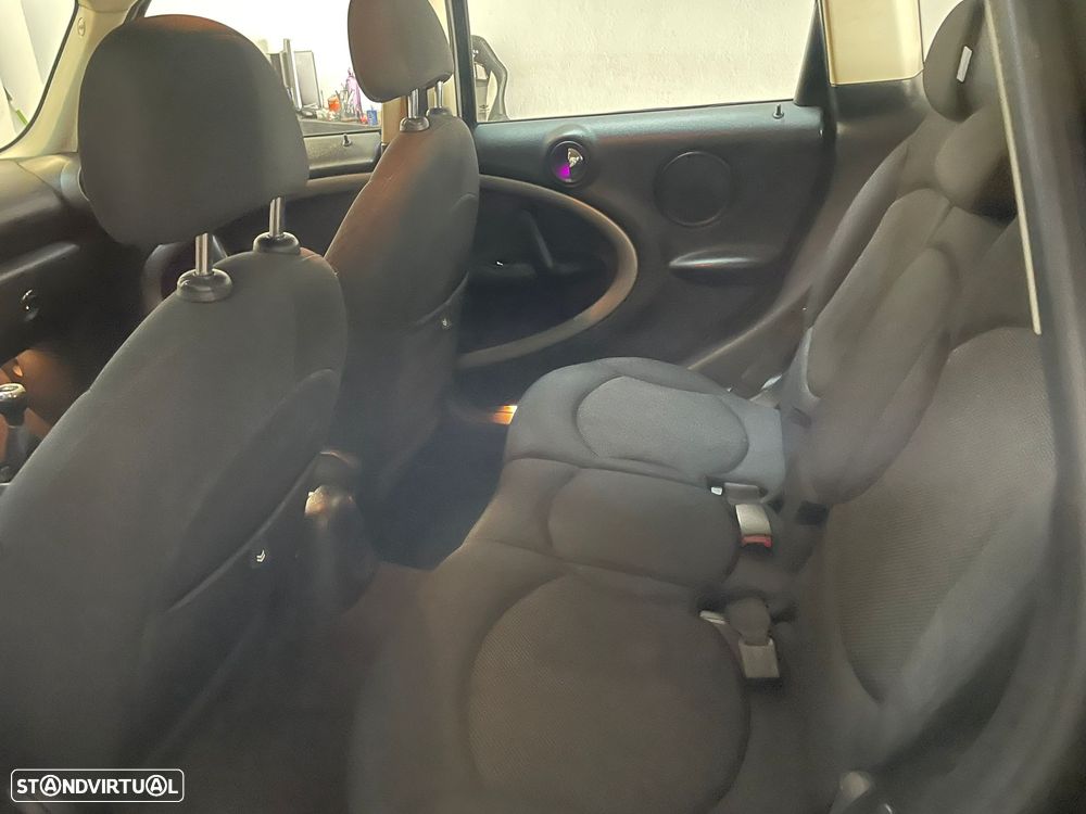 MINI Countryman One D - 2