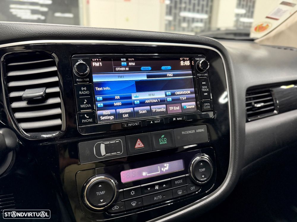 Mitsubishi Outlander 2.2 DI-D Intense+ - 19