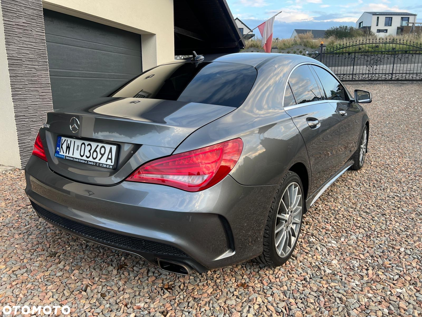 Mercedes-Benz CLA - 5