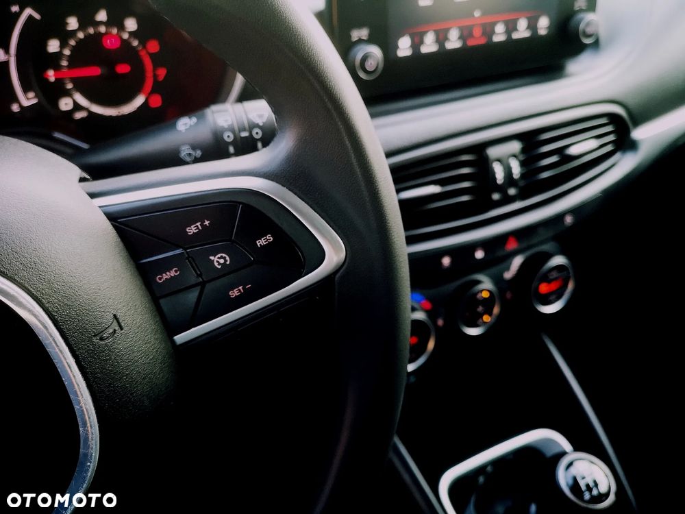 Fiat Tipo 1.4 16v Mirror - 16