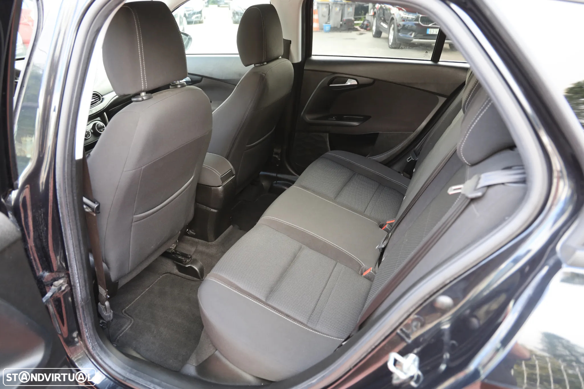 Fiat Tipo Station Wagon 1.3 M-Jet Lounge Tech J17 - 14