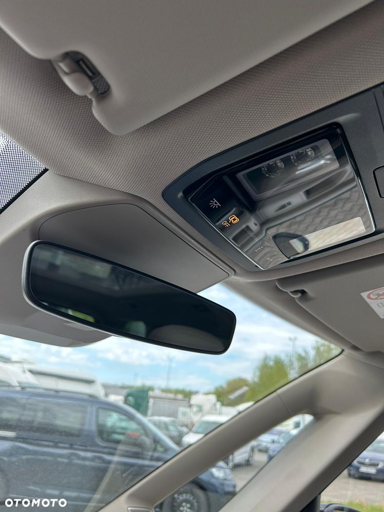 Volkswagen Multivan 2.0 TDI L2 Edition DSG - 29