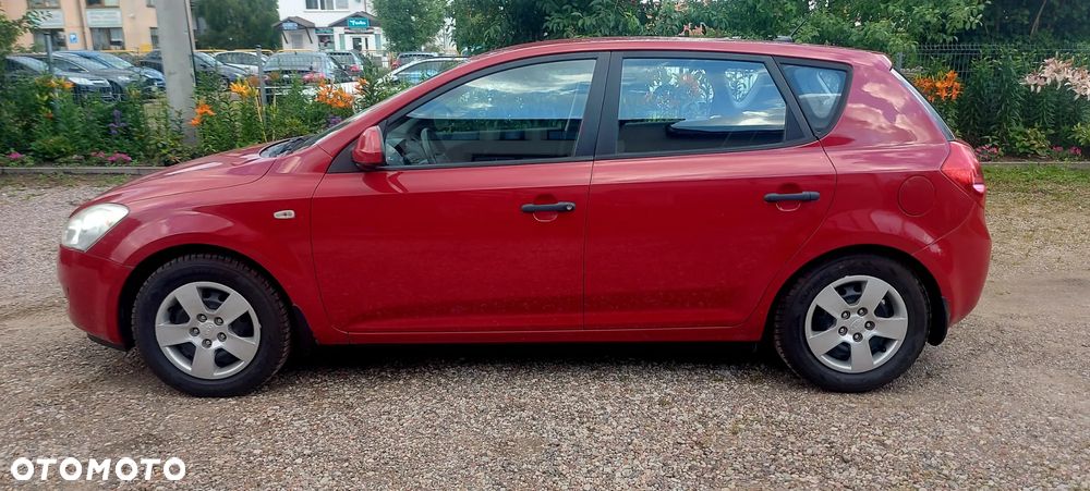Kia Ceed 1.4 Comfort - 13
