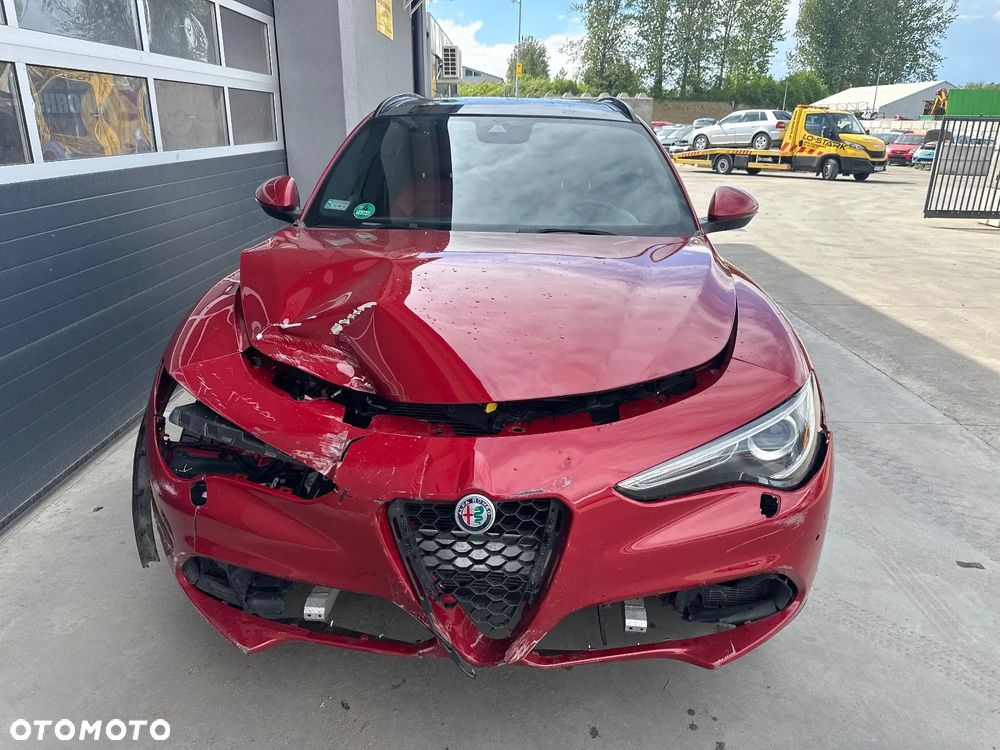 Alfa Romeo Stelvio - 4