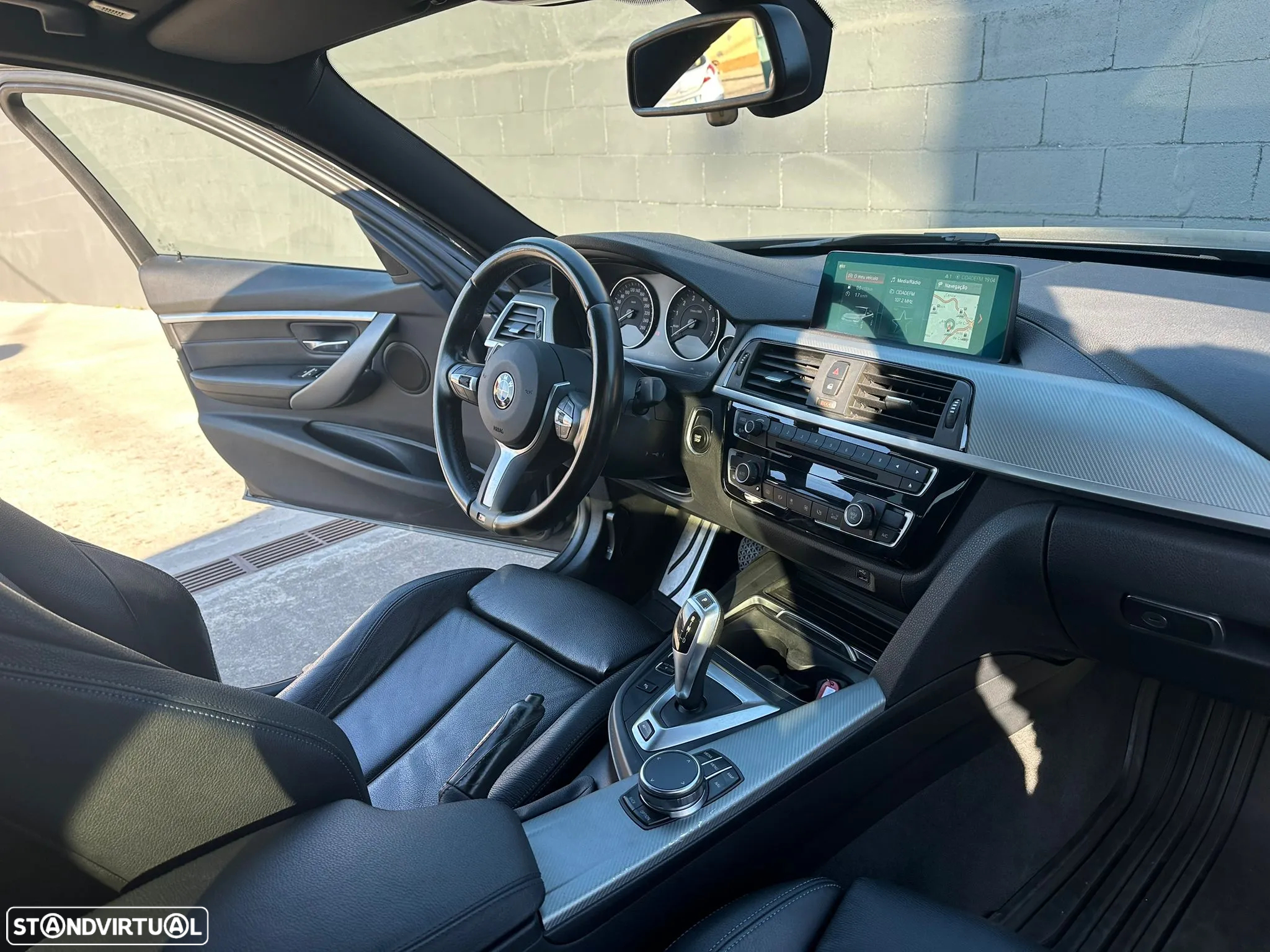 BMW 330 e iPerformance Pack M Shadow - 19