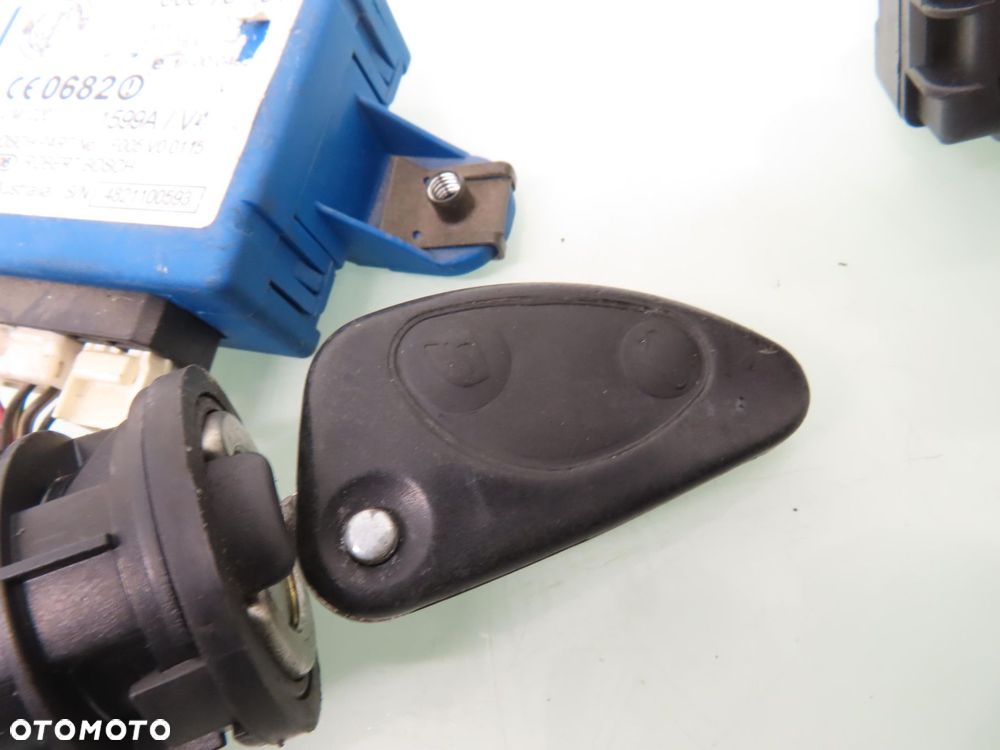 STACYJKA STEROWNIK ALFA ROMEO 156 1.8 T.SPARK 32205 0261207555 00735001270 - 6