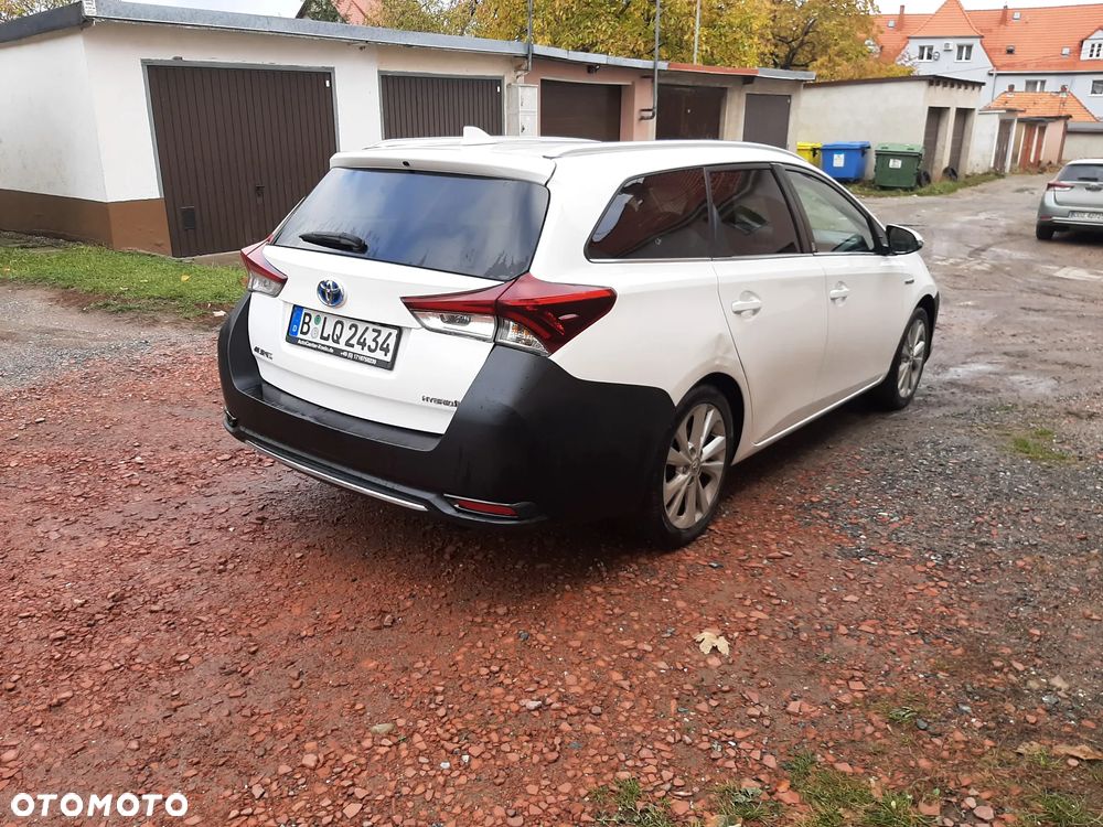 Toyota Auris 1.8 HSD Luna - 5