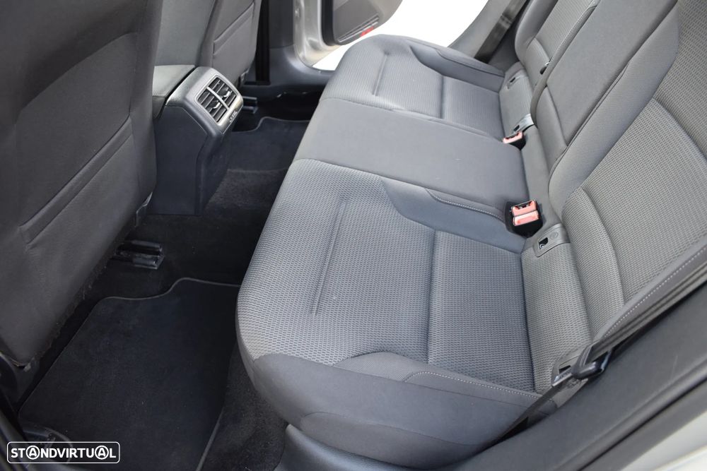 VW Golf Variant 1.6 TDi Confortline - 32