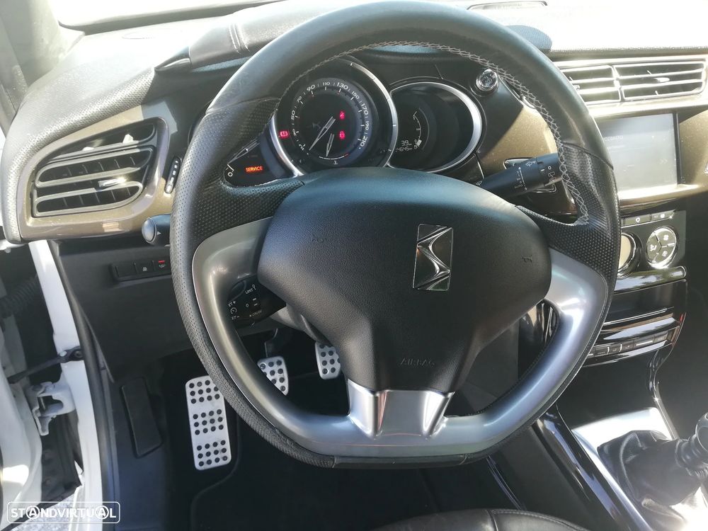 DS DS3 1.2 PureTech Sport Chic - 16