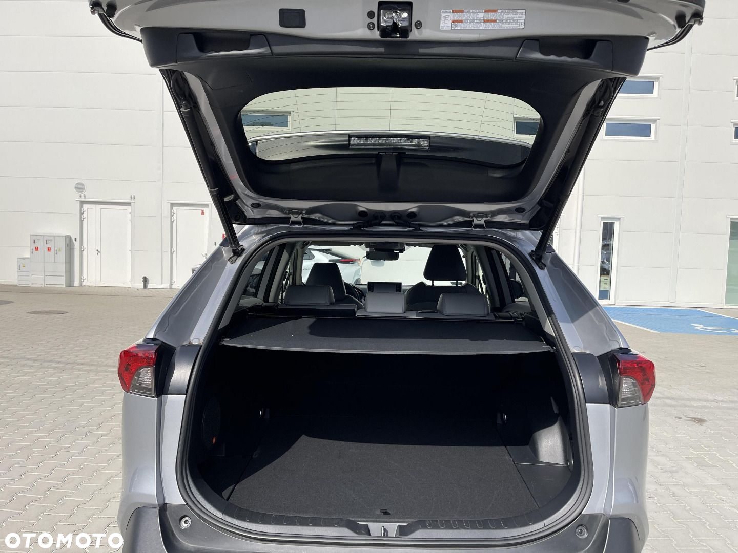 Toyota RAV4 - 12