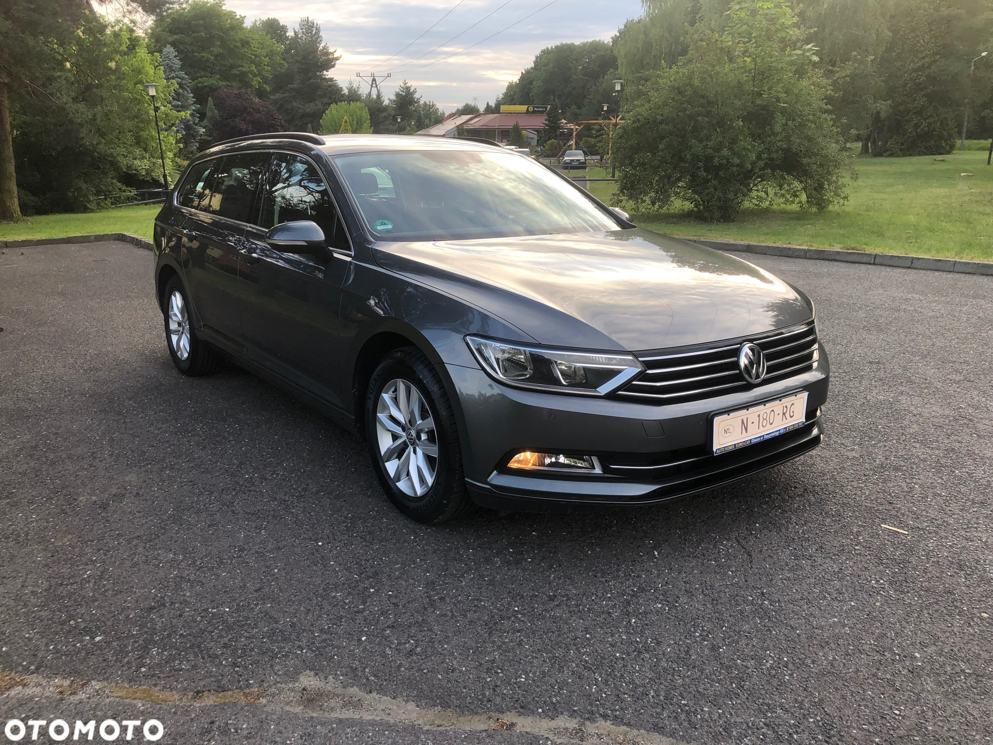 Volkswagen Passat Variant 1.6 TDI (BlueMotion Technology) Comfortline - 2