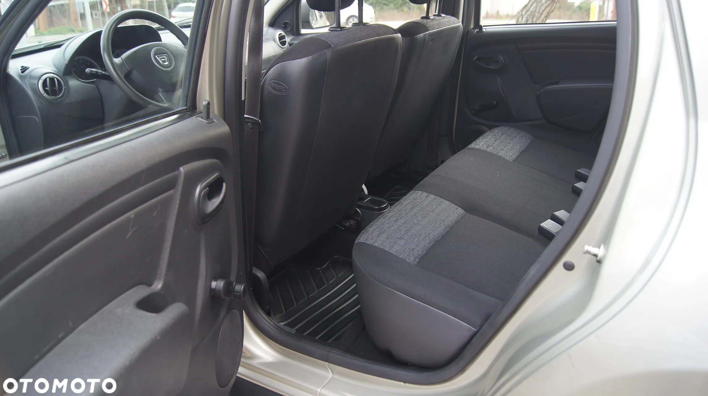 Dacia Duster 1.6 Ambiance - 8