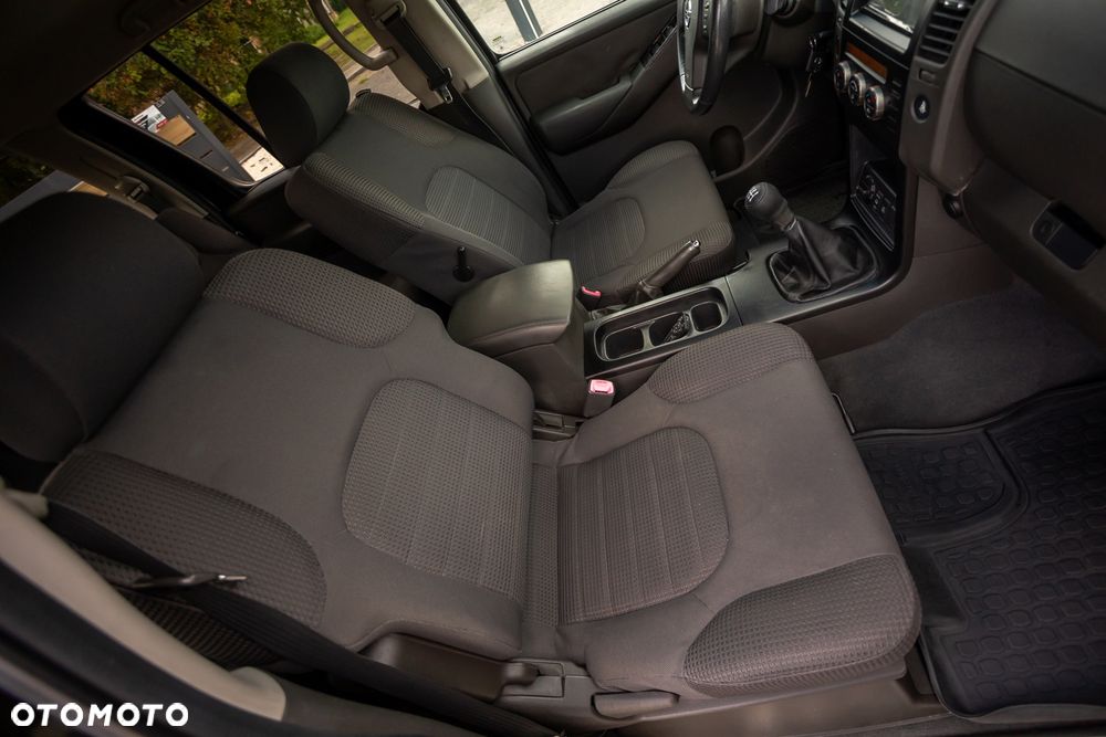 Nissan Pathfinder 2.5 DCi Elegance - 29