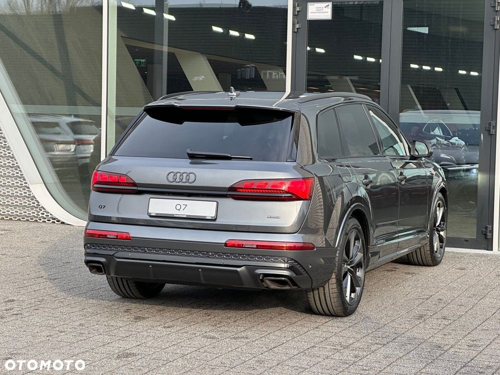 Audi Q7 - 7