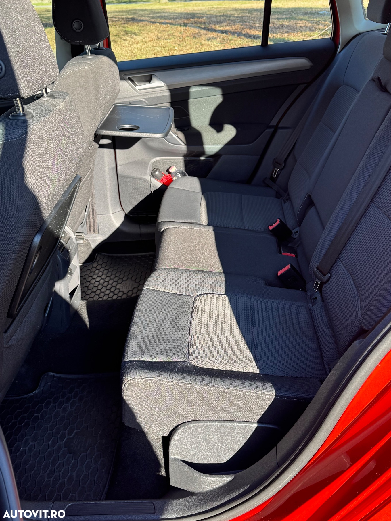 Volkswagen Golf 1.6 TDI BlueMotion Technology DSG Comfortline - 10