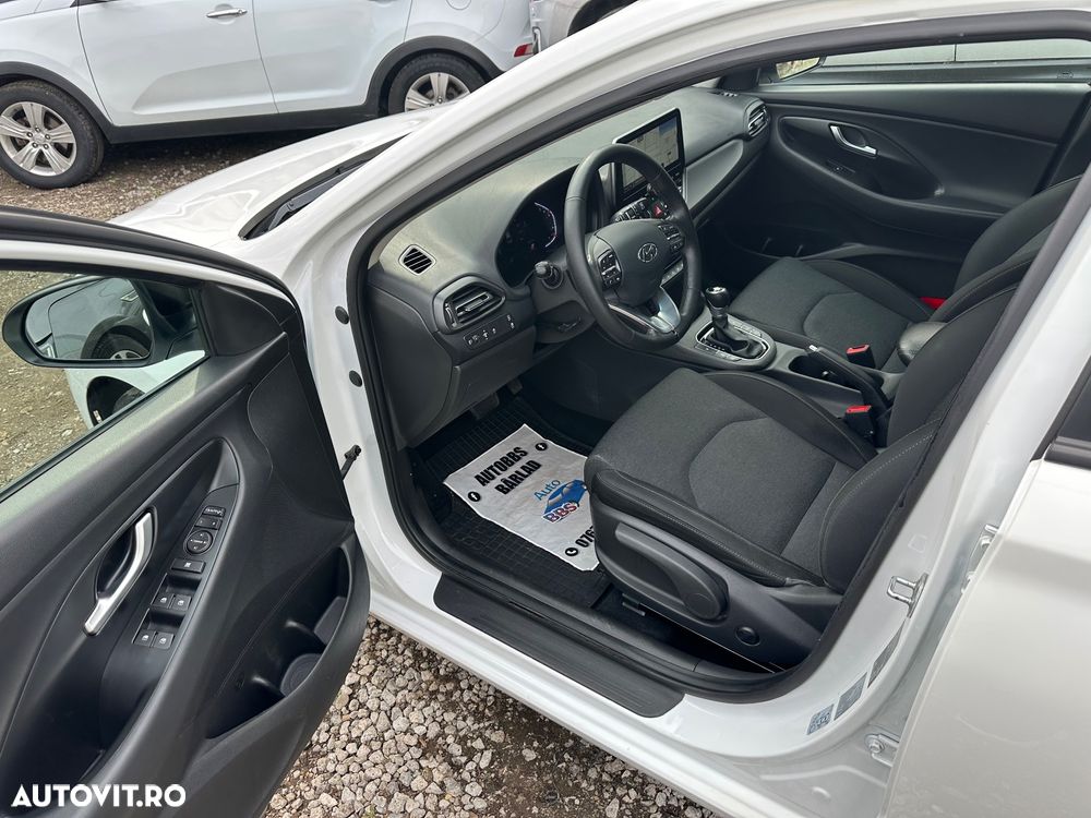 Hyundai i30 1.6 CRDI DCT Premium - 17