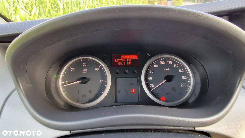 Opel Vivaro - 13