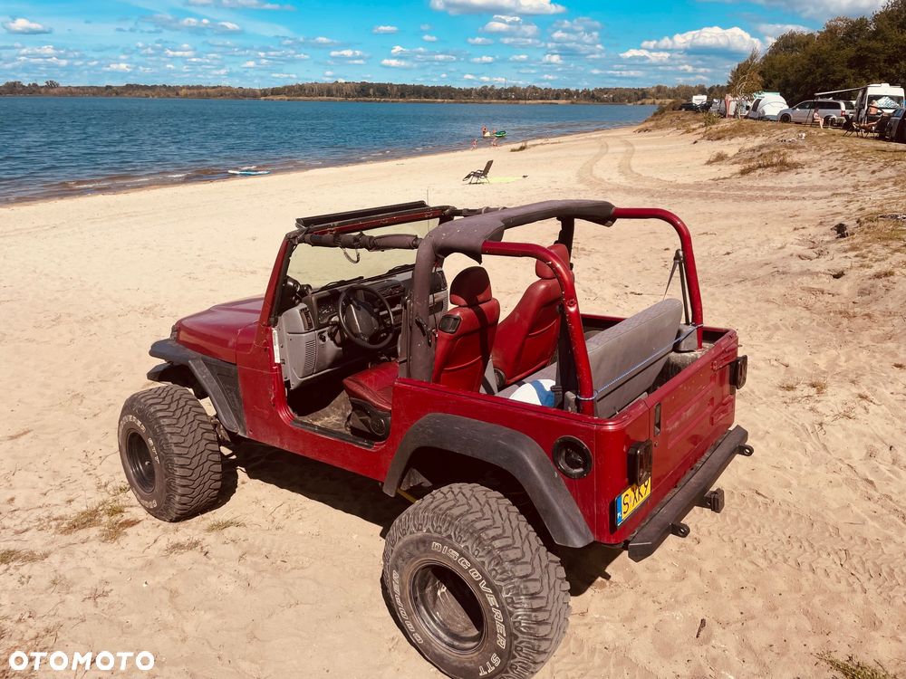 Jeep Wrangler - 25