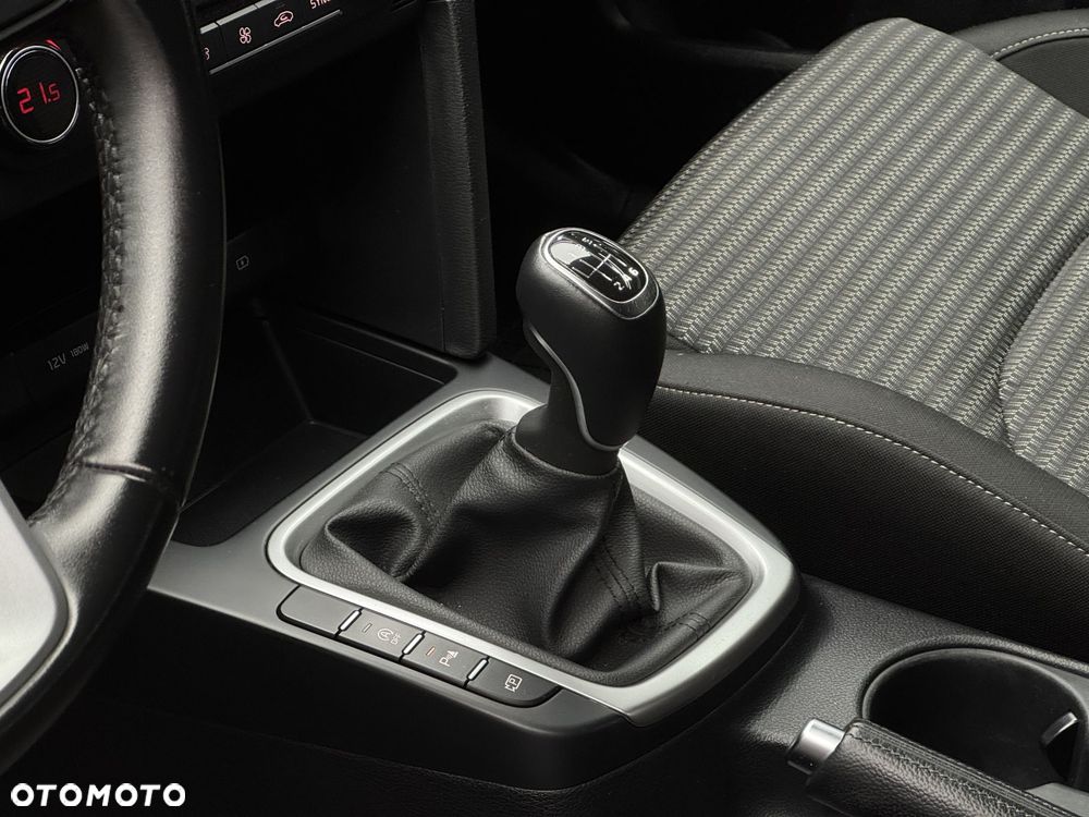 Kia Ceed 1.5 T-GDI M - 11