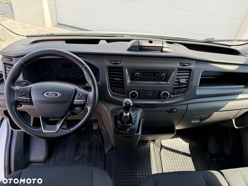 Ford Transit - 12