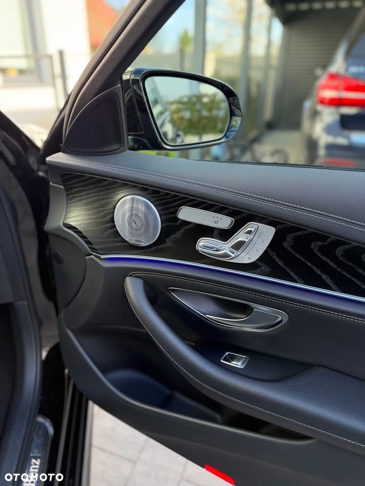 Mercedes-Benz Klasa E 300 AMG - 8